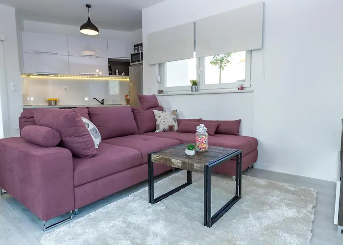 Apartments Tomana