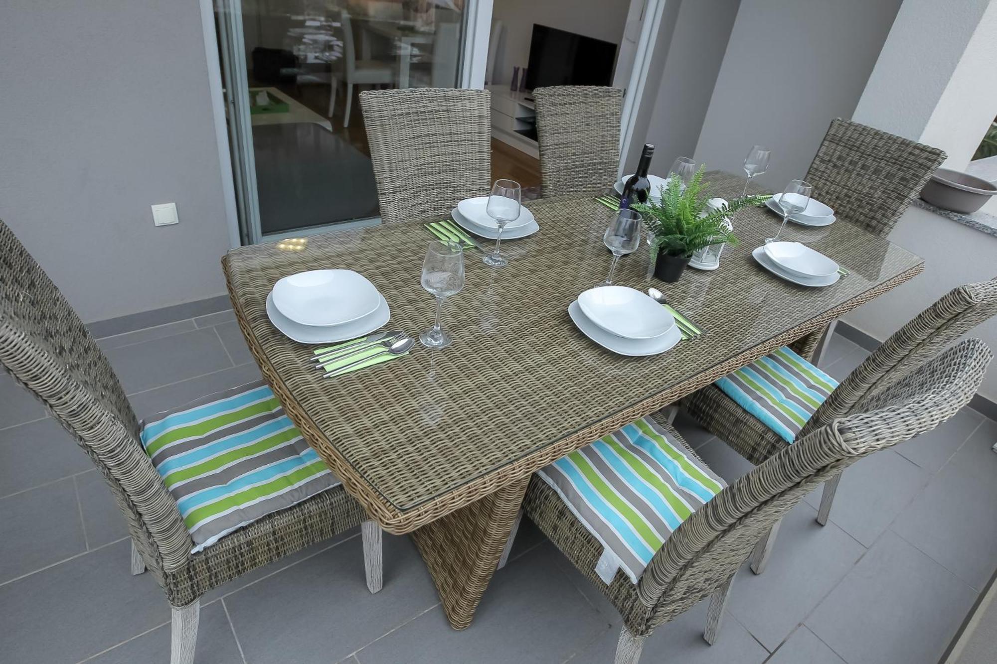 Tomana Apartment