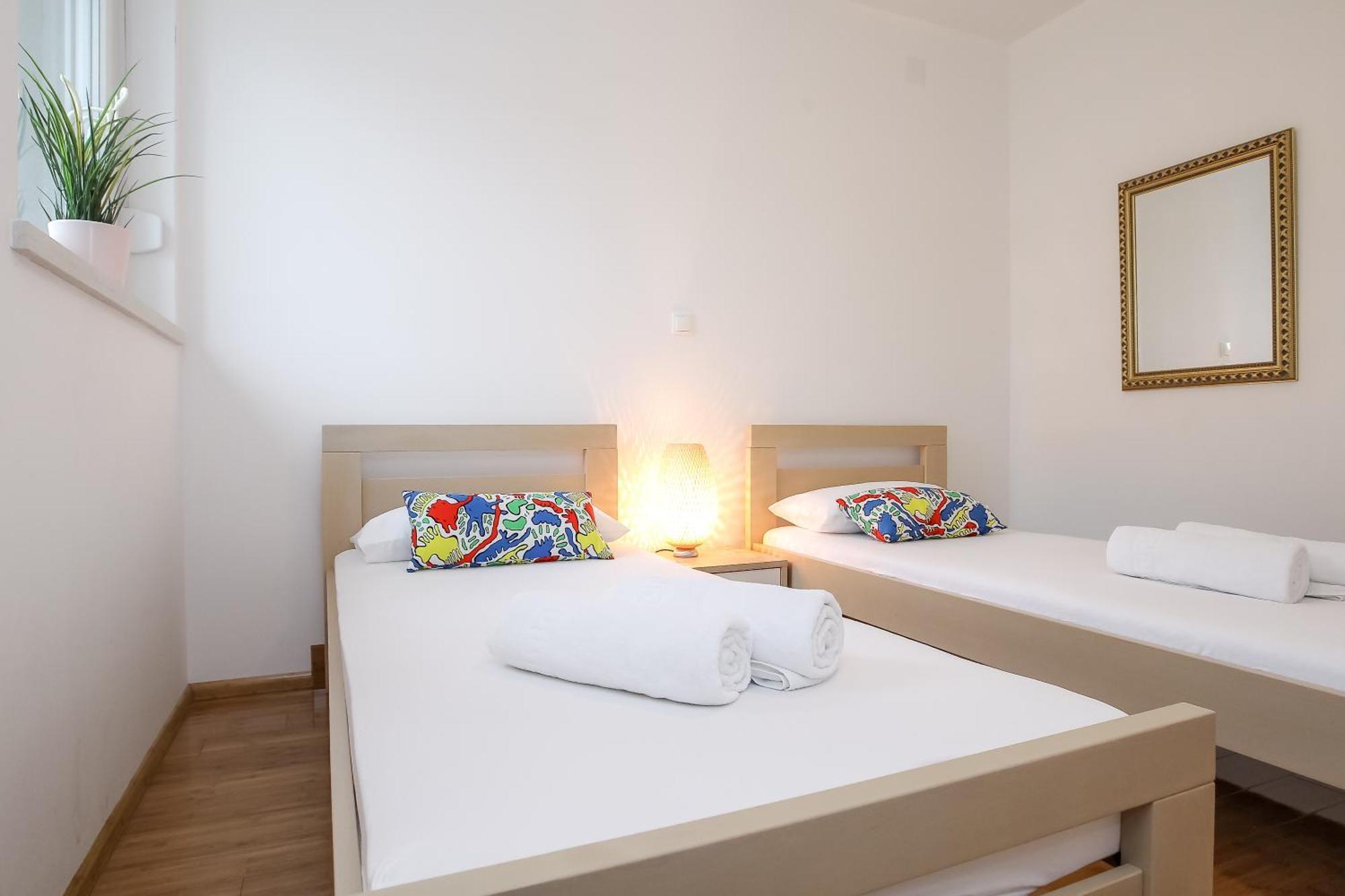 Tomana Apartment Novalja