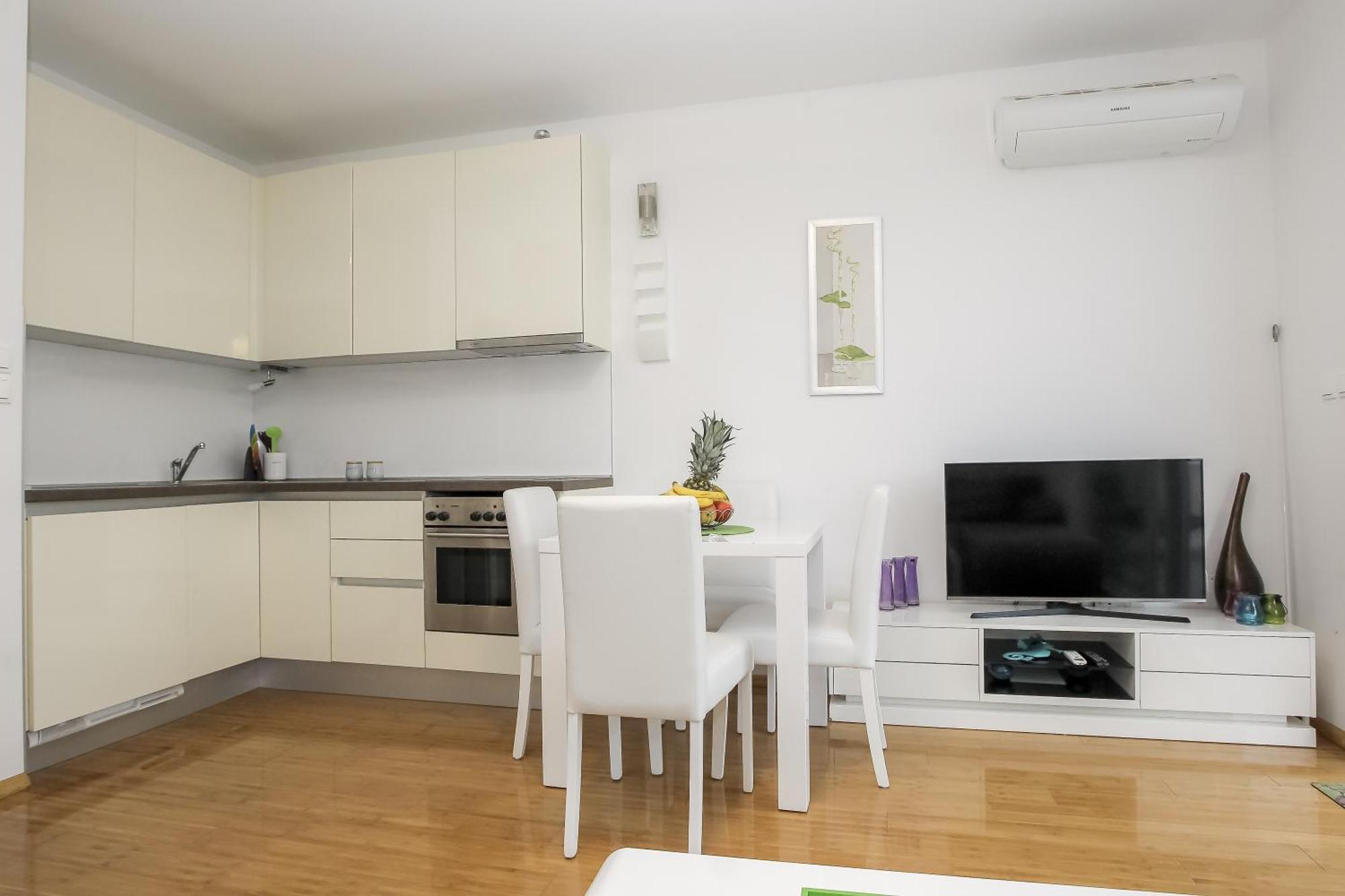 Tomana Apartment