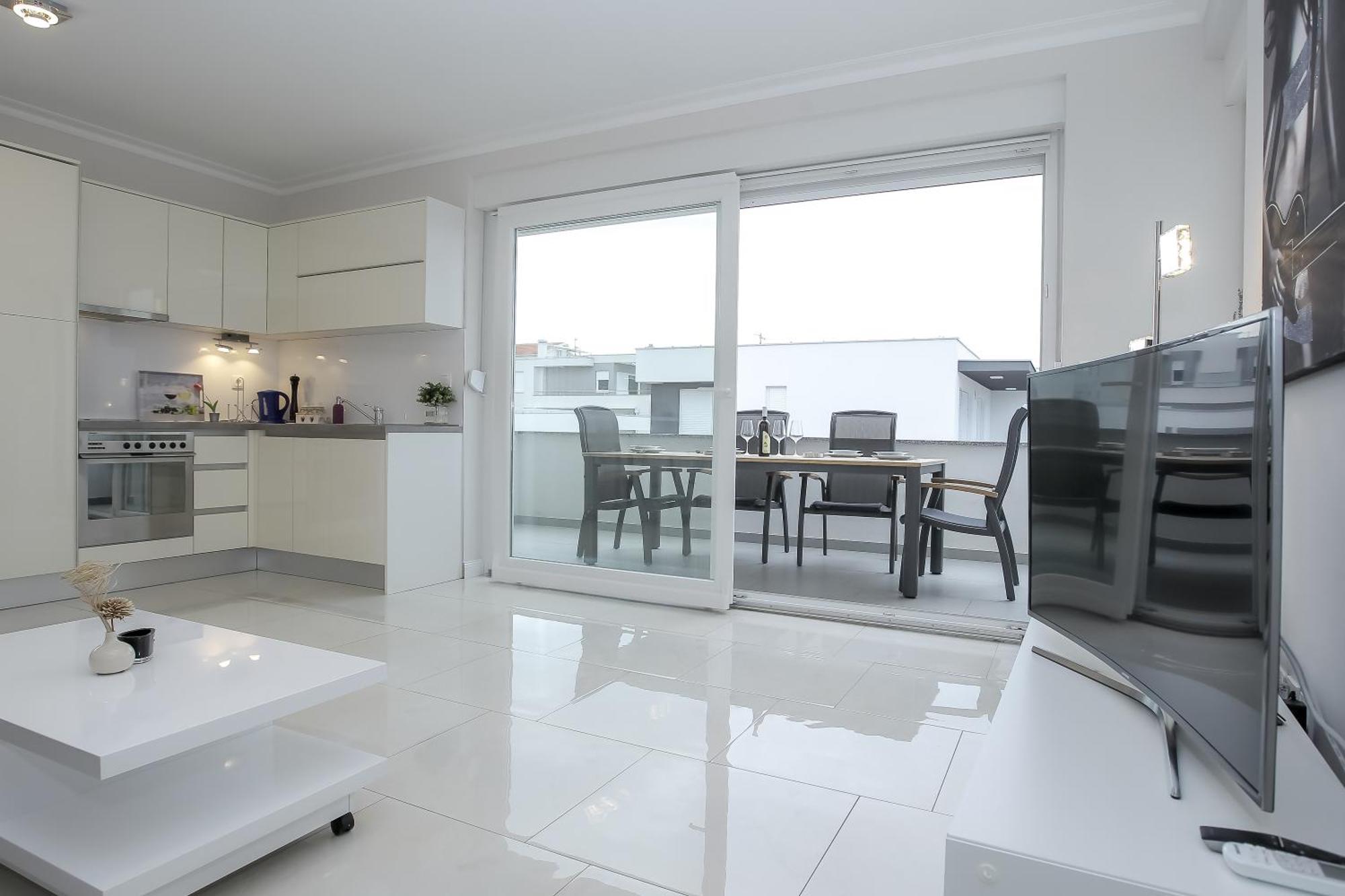 Tomana Apartment
