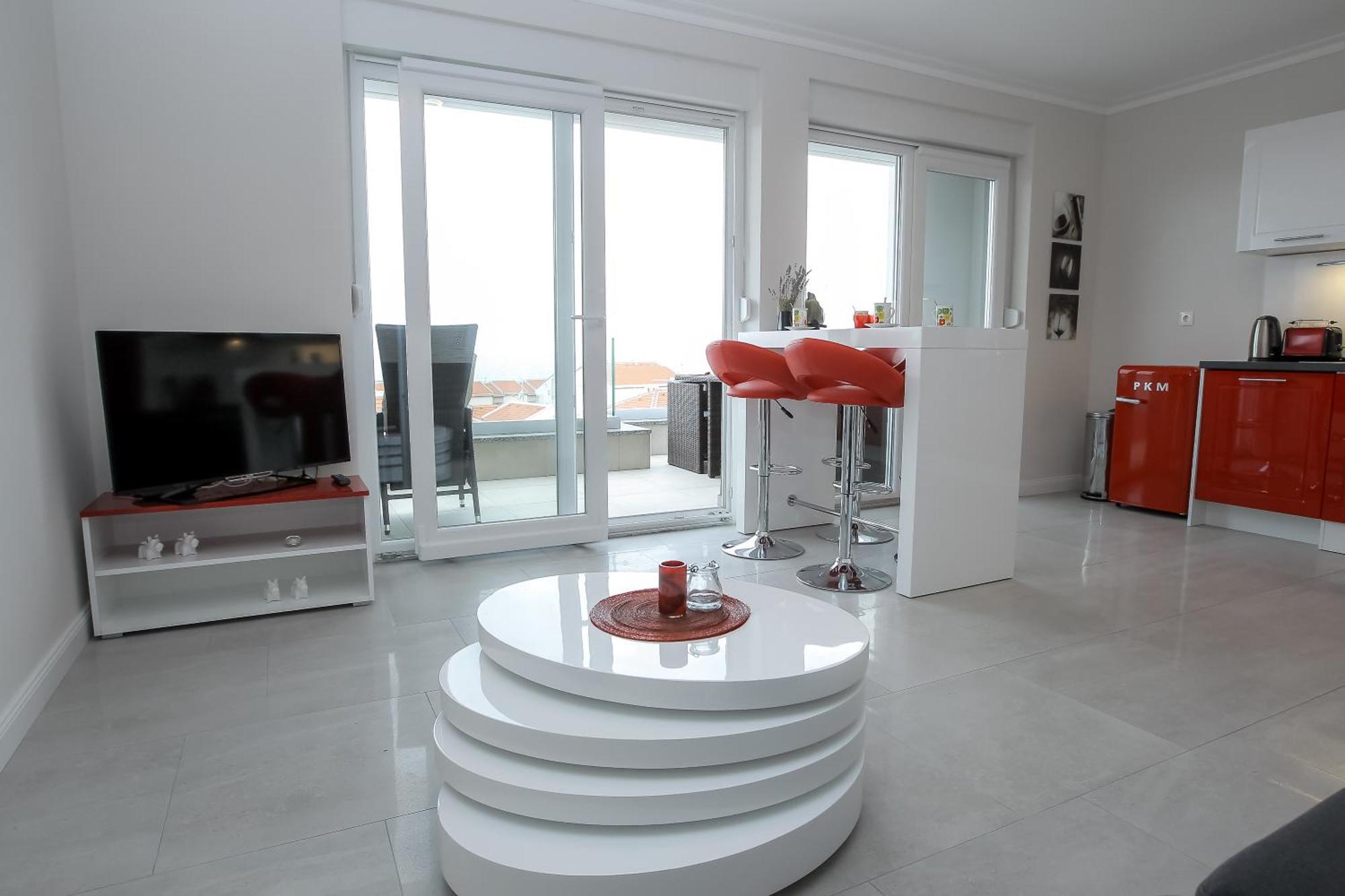 Tomana Apartment *